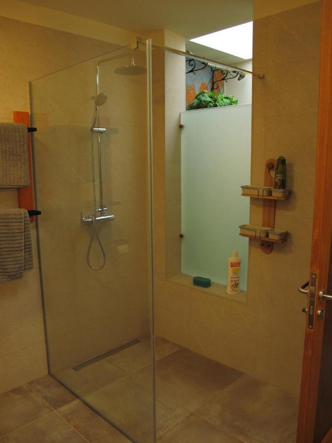 Bungalow Goa Pool View, Playa Roca Residence Sea Front Access - Free Ac - Wifi Costa Teguise Exterior foto